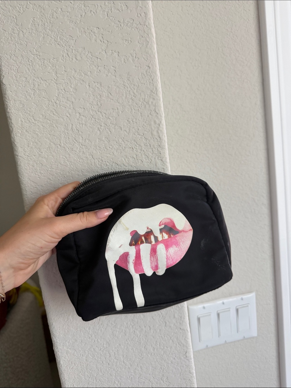 Kylie Cosmetics Black Zip Cosmetic Pouch with Lip Graphic